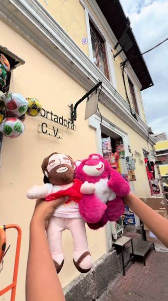 Peluche de Lotso en Quito Ecuador