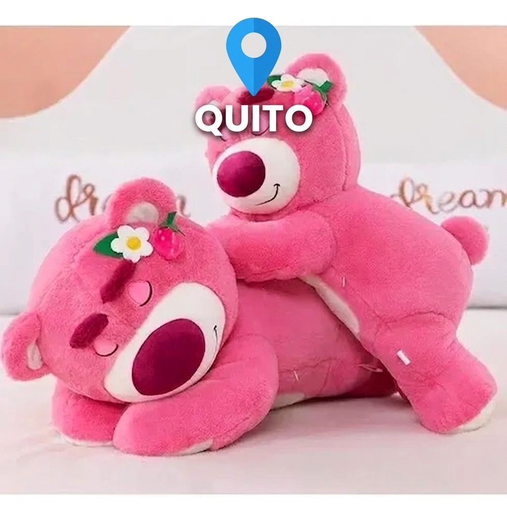 Detalles y acabados de un peluche grande de Lotso